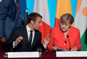 Emmanuel Macron et Angela Merkel - Politique Magazine