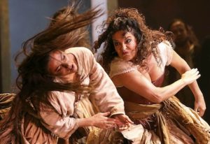 Nancy Fabiola Herrera, jouant Carmen à l'Opéra de Sydney, frappe une « consœur » au cours de la répétition générale… Politique magazine