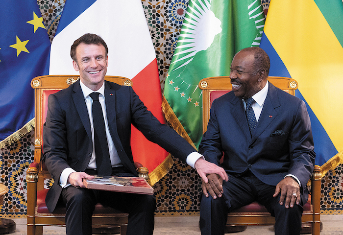 Emmanuel Macron, un tintin au Congo