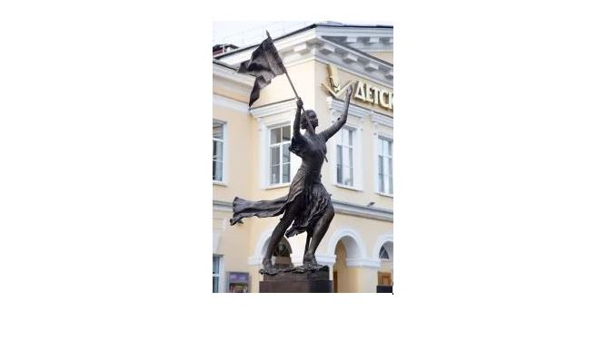 Bénédiction de la statue de Sainte Jeanne d’Arc à Saint Petersbourg