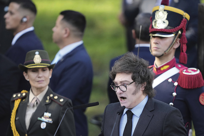 Un monde politique inédit