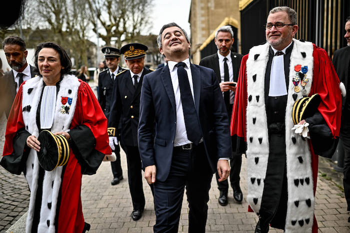 Le « gouvernement des juges » : complot politique ou biais intellectuels oligarchiques ?