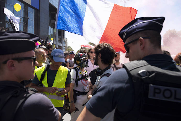 La République contre le peuple