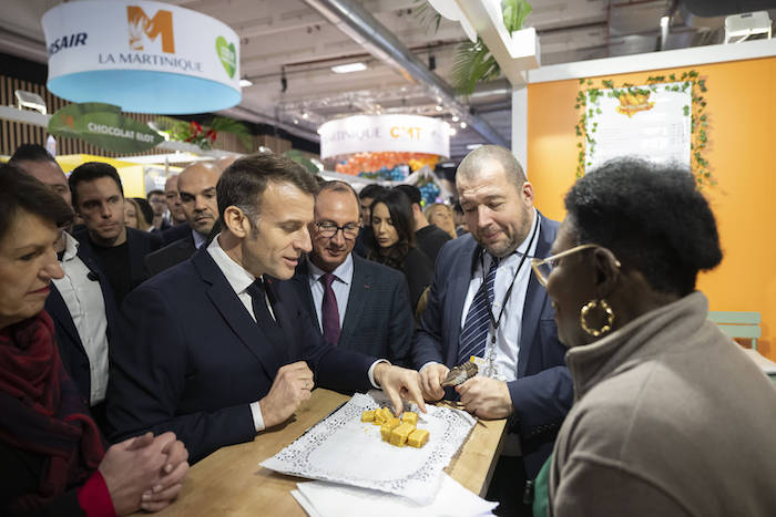 La vache, le président et le dromadaire