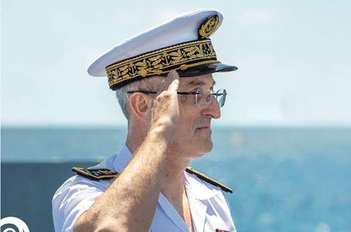 La mer révèle le chef