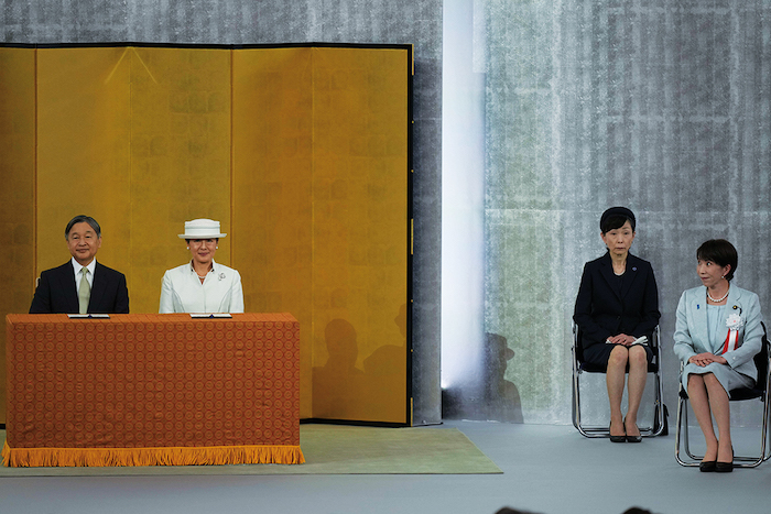 La mémoire de Hiro-Hito ressurgit au cœur du récit national
